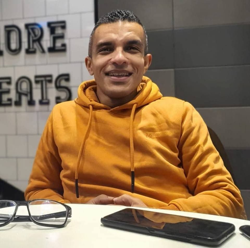 مسوق إلكتروني بالرياض